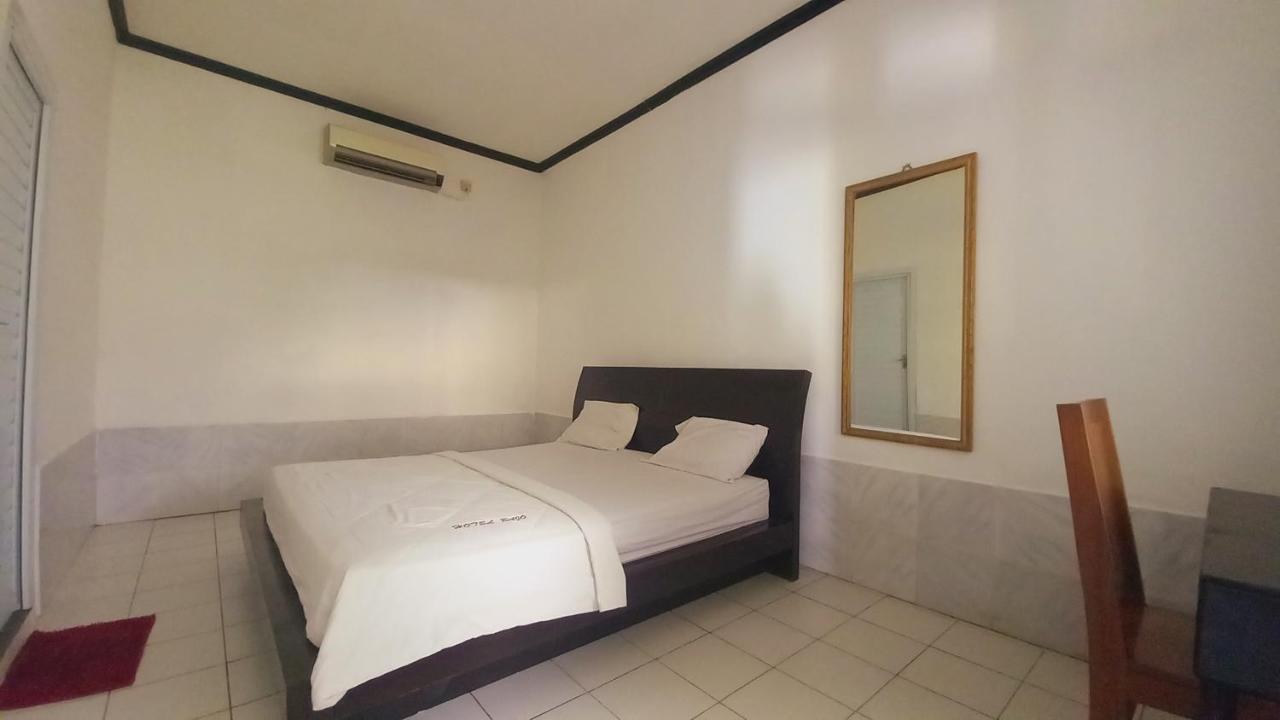 Bajo Hotel Labuan Bajo Kültér fotó